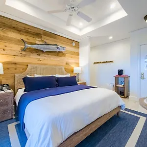 https://chub-cay-resort-marina-cabana.comcaribbean.com